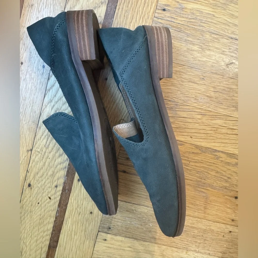 Lucky Brand Cahill Leather Loafer Flats – Green Grey